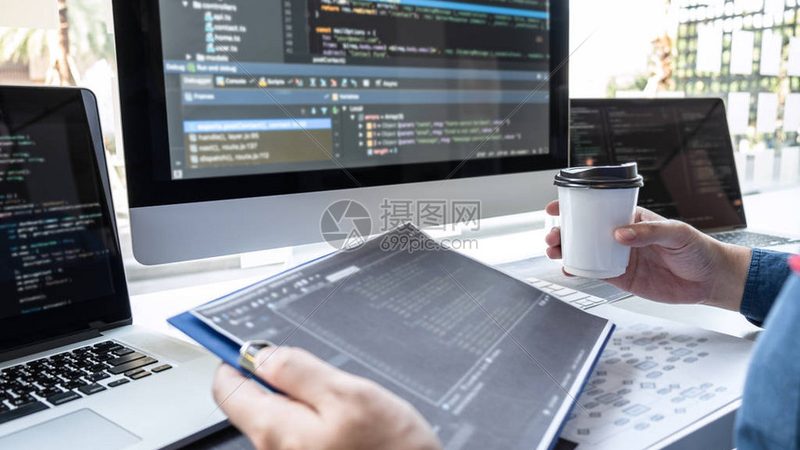 开源管理系统定制费用解析：揭秘企业选择的背后逻辑